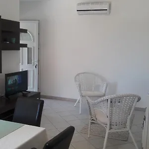 Barbat-za Cijelu Obitelj Apartment