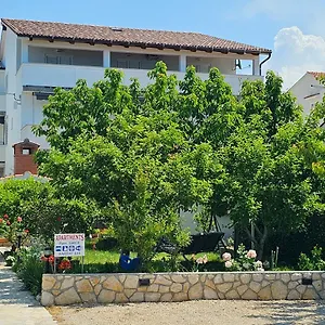 Fam. Grce Apartment